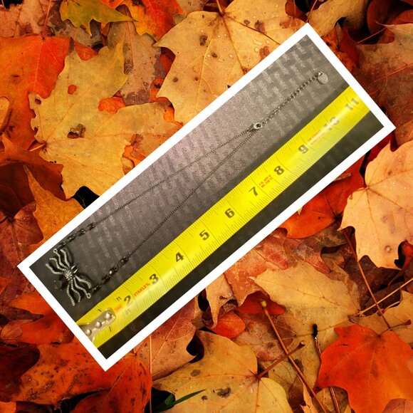 Spider Necklace - Picture 3 of 4